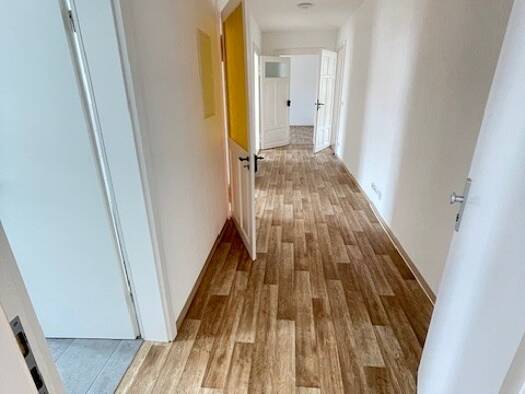 Wohnung zur Miete 502 € 3 Zimmer 83,8 m² Löbau 02708