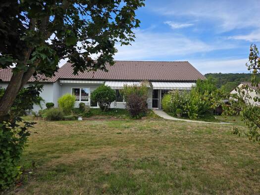 Einfamilienhaus zur Miete 1.650 € 4 Zimmer 136 m² 1.000 m² Grundstück frei ab 01.12.2026 Oberachdorf Wörth an der Donau 93086