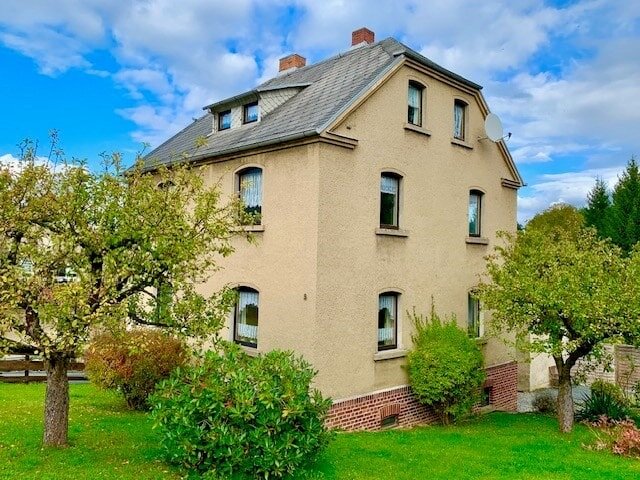 Einfamilienhaus zum Kauf 110.000 € 4 Zimmer 104 m²<br/>Wohnfläche 800 m²<br/>Grundstück Greiz Greiz 07973