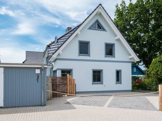 Doppelhaushälfte zur Miete 1.300 € 3,5 Zimmer 110 m² frei ab 01.02.2027 Zingst Zingst 18374