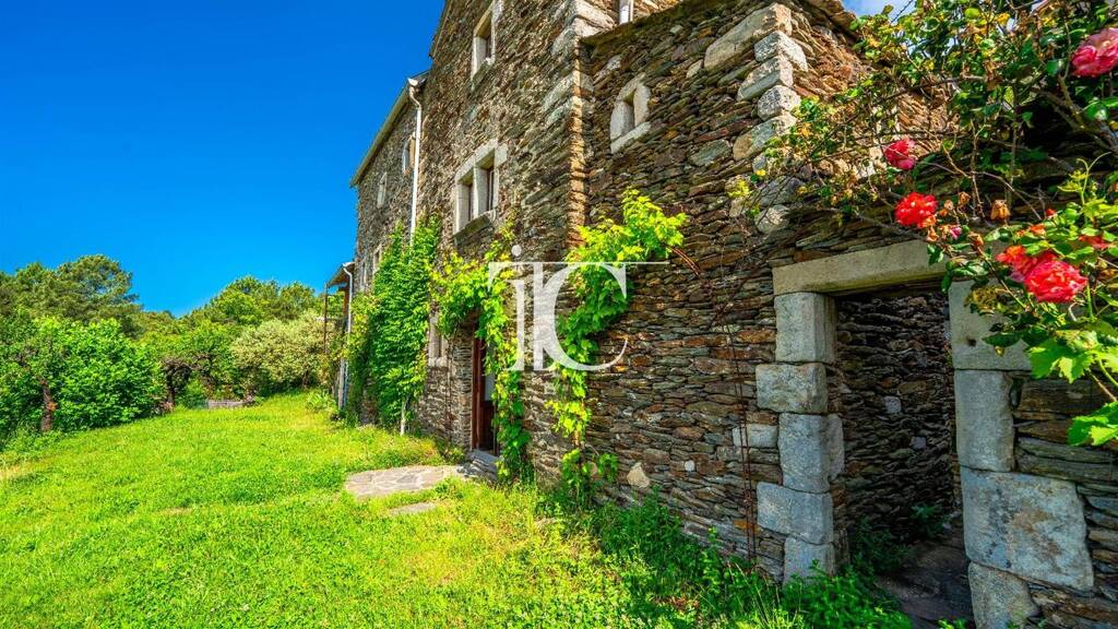 Haus zum Kauf 442.000 € 205 m² 17.247 m² Grundstück Malbosc 07140