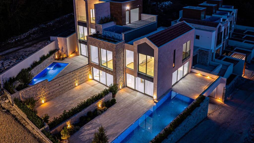 Haus zum Kauf provisionsfrei 2 Zimmer 246 m² Tivat