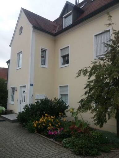 Wohnung zur Miete 920 € 4 Zimmer 109 m² 2. Geschoss frei ab 01.05.2025 Lorenzistr. 2a Oberdolling Oberdolling 85129