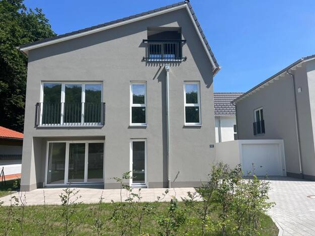 Einfamilienhaus zum Kauf - Erstbezug provisionsfrei 1.098.900 € 6 Zimmer 178 m² 480,5 m² Grundstück Traunstein 83278