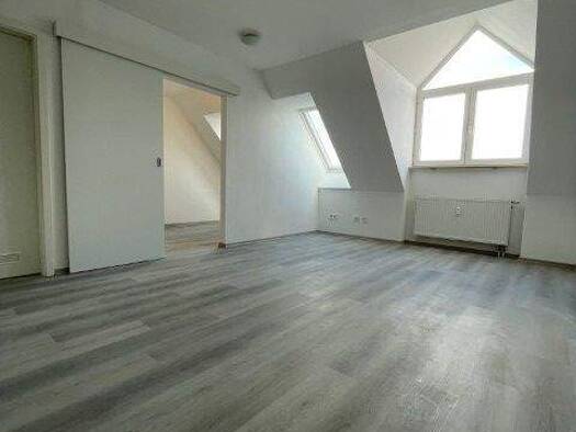 Wohnung zur Miete 415 € 1,5 Zimmer 35 m² frei ab sofort Herrnstraße 91 Südstadt Fürth 90763