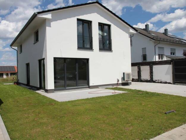 Einfamilienhaus zum Kauf - Erstbezug provisionsfrei 1.690.000 € 5 Zimmer 190 m² 400 m² Grundstück Otterloh Brunnthal 85649