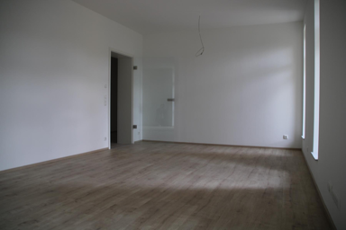 Wohnung zur Miete 700 € 4 Zimmer 125 m² frei ab sofort Lindenstrasse Bad Elster Adorf 08645