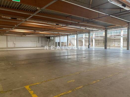 Halle/Industriefläche zur Miete 2.600 m² Lagerfläche teilbar ab 1.000 m² Roth 91154