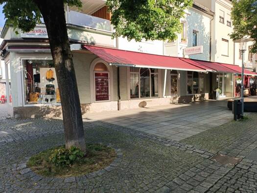 Laden zur Miete 1.600 € 160 m² Verkaufsfläche Hauptstraße 18 Freilassing Freilassing 83395
