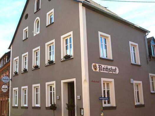 Hotel zum Kauf 1.250.000 € 19 Zimmer 187 m² Gastrofläche 532 m² Grundstück Kröv Kröv 54536