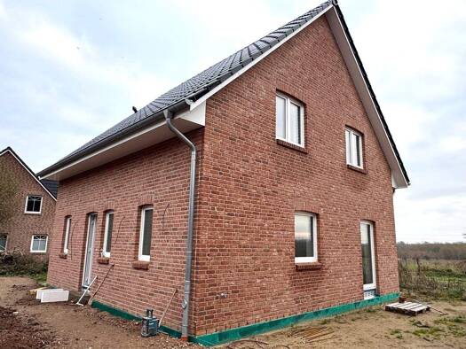 Einfamilienhaus zur Miete 1.550 € 115 m² 462 m² Grundstück frei ab 10.04.2026 Wakendorf I 23845