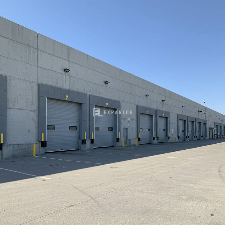 Lagerhalle zur Miete 4.268 m² Lagerfläche teilbar ab 668 m² Lind Köln 51147