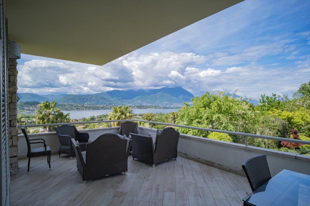 Villa zum Kauf 2.400.000 € 11 Zimmer 592 m²<br/>Wohnfläche 3.000 m²<br/>Grundstück ab sofort<br/>Verfügbarkeit Manerba del Garda