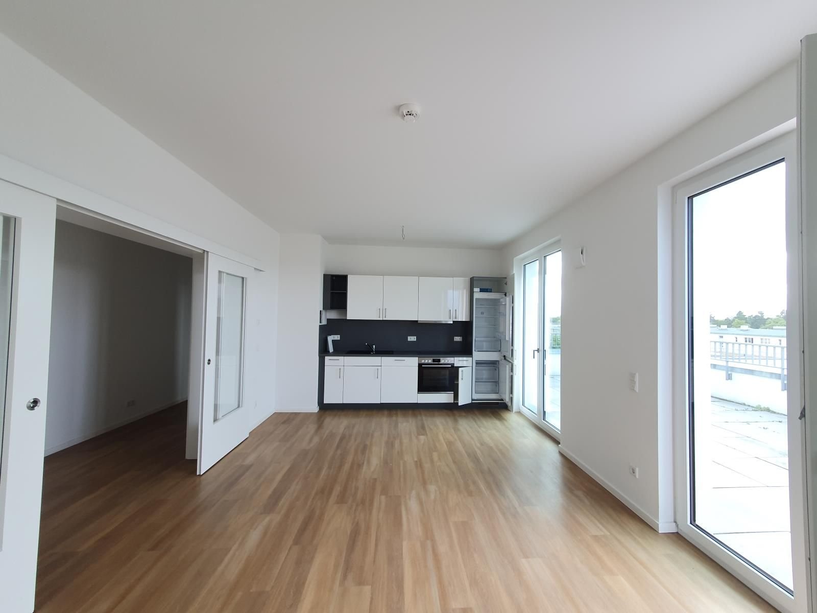 Wohnung zur Miete 1.634 € 2,5 Zimmer 82 m²<br/>Wohnfläche 6.<br/>Geschoss In den Alboingärten 15 Tempelhof Berlin 12103