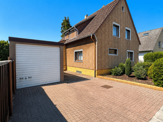 Einfamilienhaus zum Kauf 434.000 € 7 Zimmer 167 m² 807 m² Grundstück frei ab sofort Klaus-Groth-Weg 13 Burgdorf Burgdorf 31303