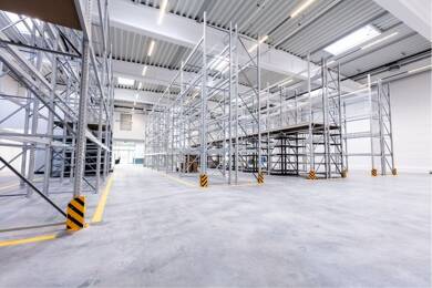 Lagerhalle zur Miete 1.000 m² Lagerfläche teilbar ab 500 m² Hohenwestedt 24594