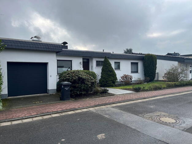 Bungalow zum Kauf provisionsfrei 1.280.000 € 7 Zimmer 220 m² 665 m² Grundstück Neuenhain Bad Soden (Neuenhain) 65812