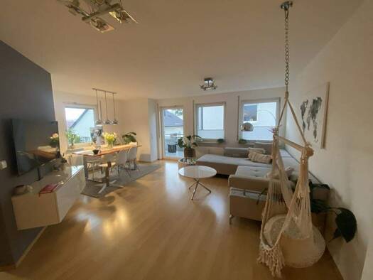 Wohnung zur Miete 900 € 3 Zimmer 74,9 m² frei ab 01.05.2026 Kirchheimer Str. 32 Köngen 73257