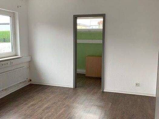 Büro zur Miete 300 € 2,5 Zimmer 40 m² Bürofläche Waldhausen Weilburg 35781