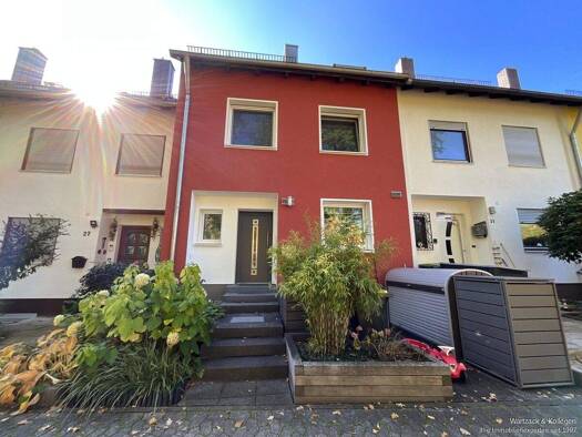 Reihenmittelhaus zum Kauf 635.000 € 5,5 Zimmer 148,7 m² 147 m² Grundstück Stein 90547