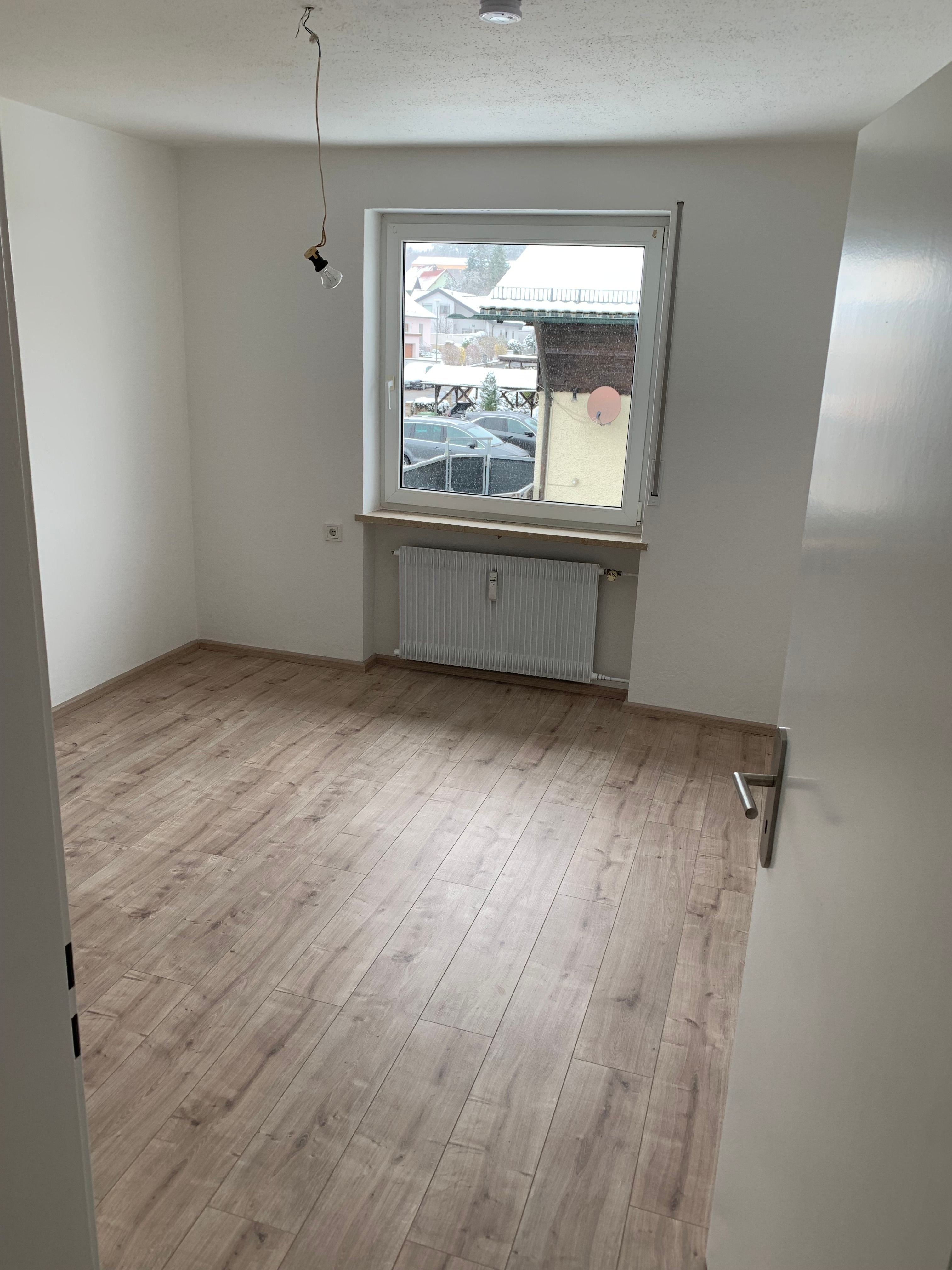 Wohnung zur Miete 700 € 4 Zimmer 105 m²<br/>Wohnfläche 1.<br/>Geschoss ab sofort<br/>Verfügbarkeit Ebermannsdorf Ebermannsdorf 92263