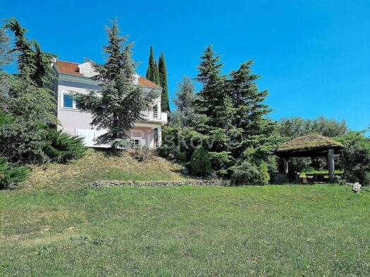 Einfamilienhaus zum Kauf 1.500.000 € 5 Zimmer 616 m² 4.359 m² Grundstück Zagreb 10000