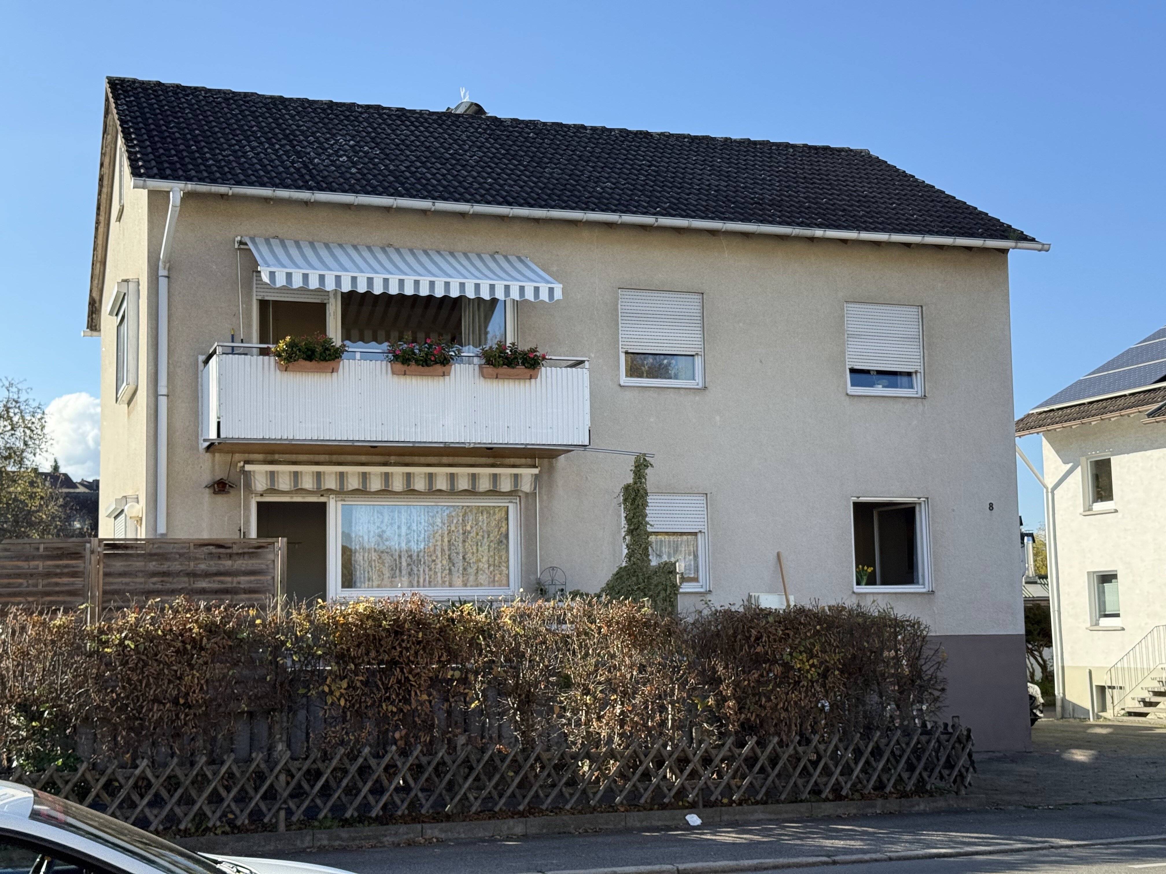 Mehrfamilienhaus zum Kauf 370.000 € 8 Zimmer 167,5 m²<br/>Wohnfläche 717 m²<br/>Grundstück Niederwiesenstr. 8 Südstadt Villingen-Schwenningen 78050