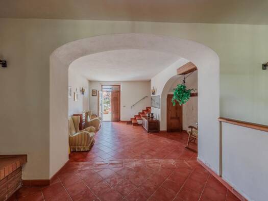 Haus zum Kauf 220.000 € 4 Zimmer 300 m² frei ab sofort Scansano