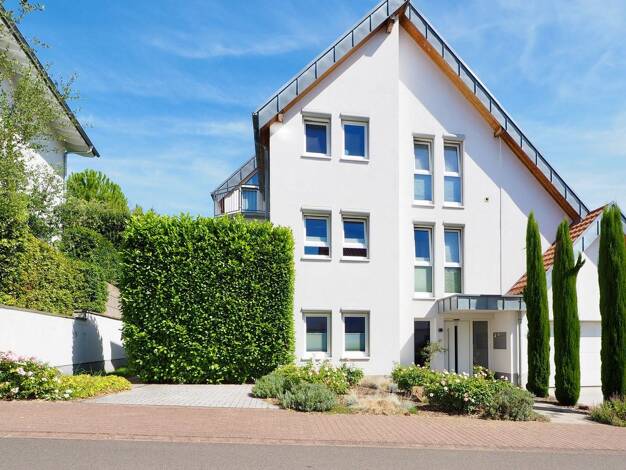 Einfamilienhaus zum Kauf 9 Zimmer 302 m² 574 m² Grundstück Großkarlbach 67229