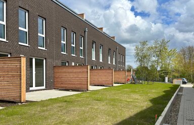 Reihenmittelhaus zum Kauf provisionsfrei als Kapitalanlage geeignet 449.900 € 4 Zimmer 129,8 m² 132 m² Grundstück Lutherstraße 20-22 Wilhelminenschule Schleswig 24837