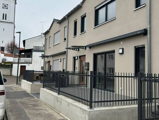 Reihenhaus zur Miete 1.650 € 4 Zimmer 130 m² frei ab 01.06.2026 Rackertshofener Straße 7 Wettstetten 85139