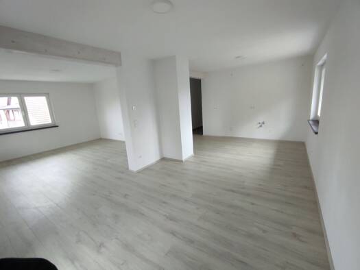 Wohnung zur Miete 800 € 3 Zimmer 85 m² 2. Geschoss frei ab 01.01.2026 Petersaurach 91580
