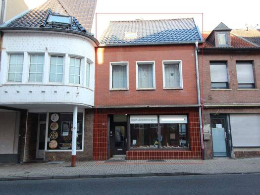 Reihenmittelhaus zum Kauf 179.000 € 4 Zimmer 142,6 m² 320 m² Grundstück Konrad-Adenauer-Straße 73 Geilenkirchen Geilenkirchen 52511