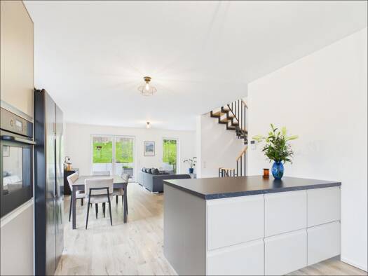 Doppelhaushälfte zur Miete 1.450 € 4 Zimmer 145 m² 328 m² Grundstück frei ab 01.08.2026 Waldaschaff 63857