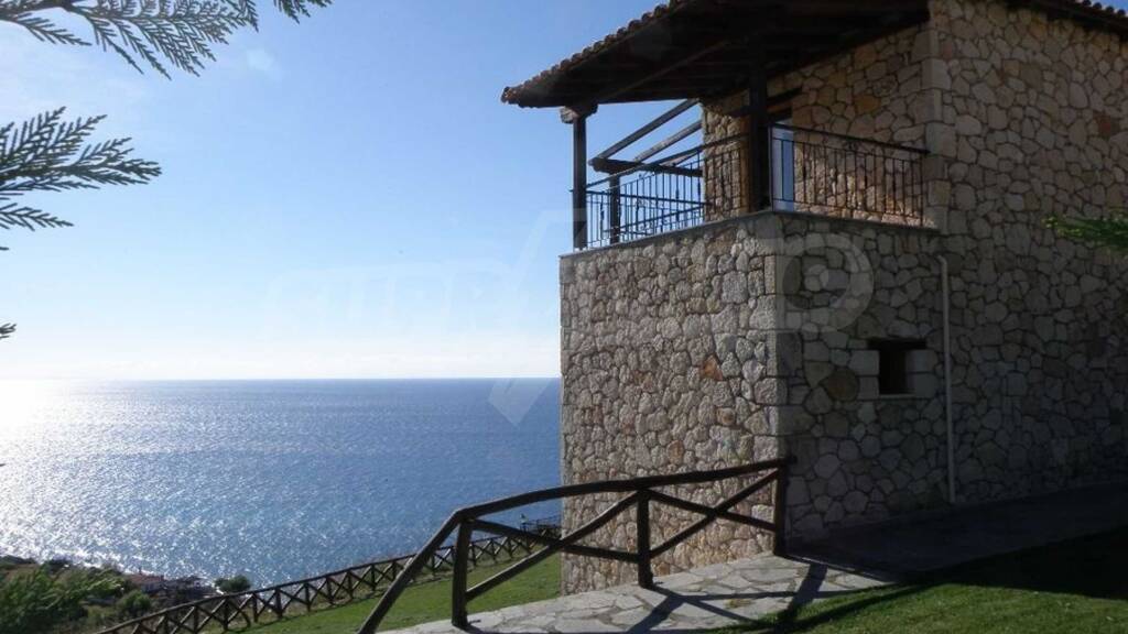 Reihenmittelhaus zum Kauf 330.000 € 125 m² Loutra