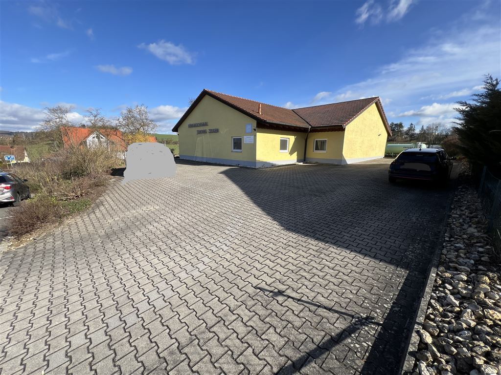 Haus zum Kauf provisionsfrei 359.000 € 994 m²<br/>Grundstück ab sofort<br/>Verfügbarkeit Nelkenweg 1 Kümmersbruck Kümmersbruck 92245