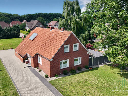 Einfamilienhaus zum Kauf 275.000 € 4 Zimmer 176,9 m² 1.021 m² Grundstück Völlenerfehn 26810