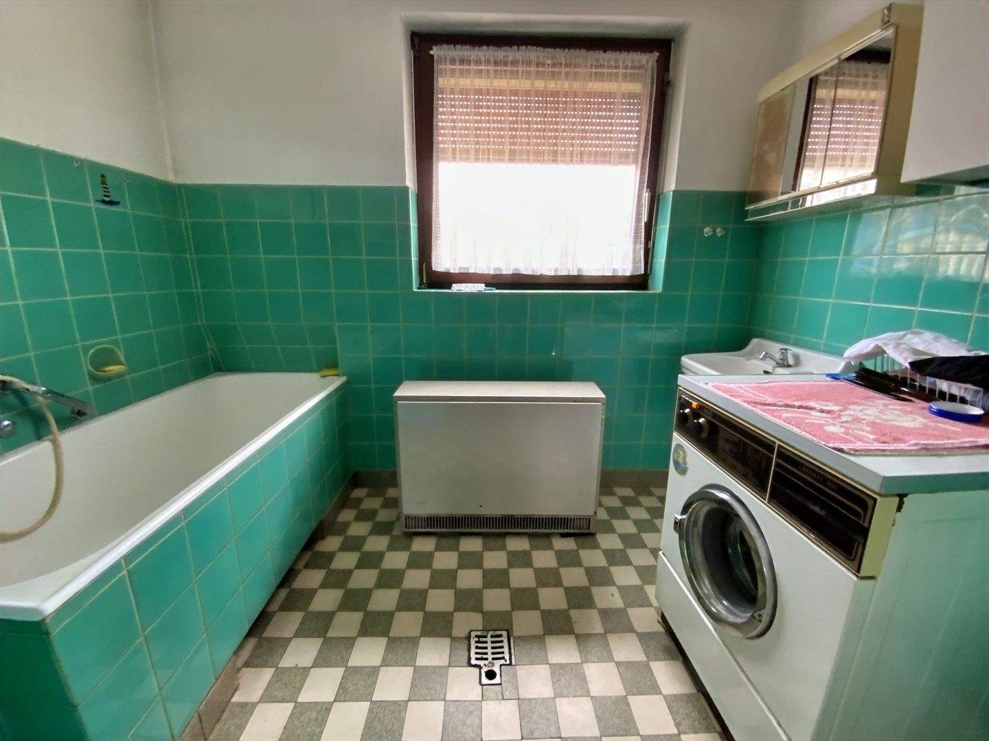 Immobilie in Wiltingen - Freistehendes Einfamilienhaus mit Ausbaumöglichkeit in Wiltingen! - Bild 4