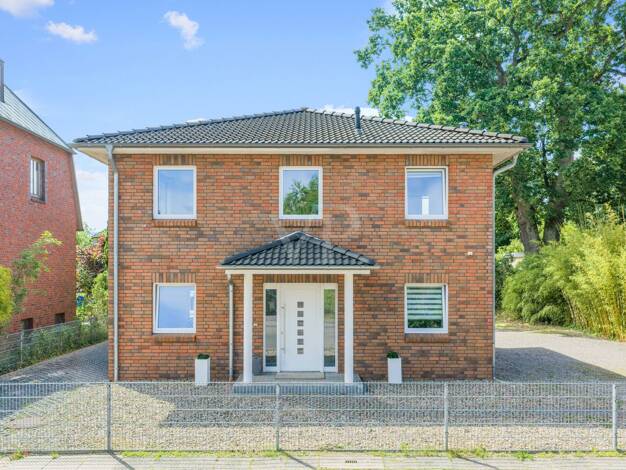 Einfamilienhaus zur Miete 1.850 € 5 Zimmer 127,8 m² 812 m² Grundstück frei ab 15.09.2026 Innenstadt 25421