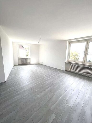 Wohnung zur Miete 684 € 4 Zimmer 105,3 m² 3. Geschoss Ernst-Reuter-Straße 54 Innenstadt Hof 95032