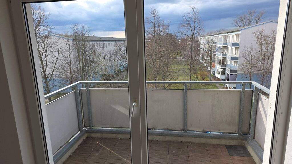 Wohnung zur Miete 395 € 1,5 Zimmer 54,4 m² 3. Geschoss frei ab sofort Joachim-Quantz-Straße Merseburg 06217