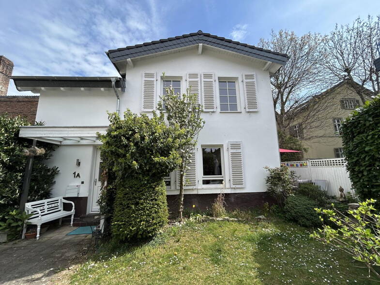 Haus zur Miete Wohnen auf Zeit 1.990 € 2,5 Zimmer 90 m² frei ab 01.06.2025 Bad Soden Bad Soden a.T. 65812