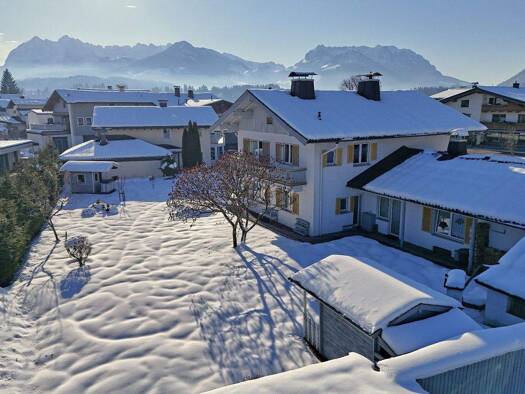 Mehrfamilienhaus zum Kauf provisionsfrei 6 Zimmer 174 m² 1.419 m² Grundstück Alleestraße 23 Kössen 6345