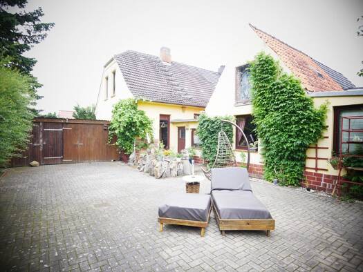 Doppelhaushälfte zum Kauf 173.000 € 4 Zimmer 120 m² 823 m² Grundstück Wismar-Nord Wismar 23970