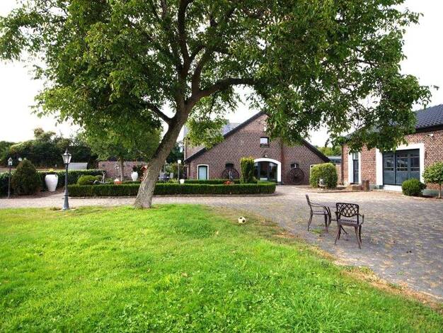 Einfamilienhaus zum Kauf 1.900.000 € 7 Zimmer 356 m² 28.000 m² Grundstück Hülsdonk Moers 47441