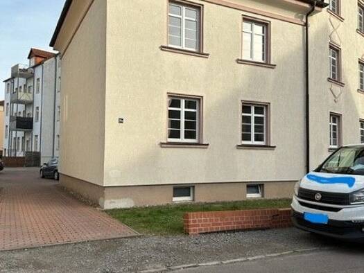 Haus zum Kauf 360.000 € 12 Zimmer 326 m² 330 m² Grundstück Stendal 39576