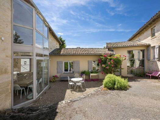 Einfamilienhaus zum Kauf 1.390.000 € 350 m² 1.996 m² Grundstück Pommiers 02200