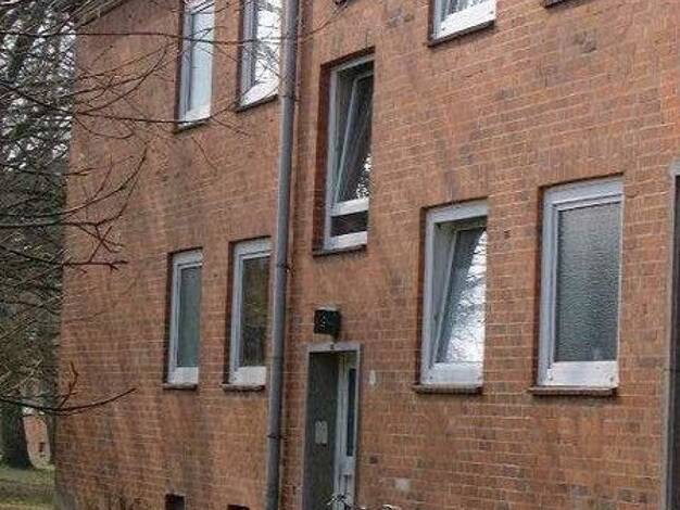 Wohnung zur Miete 405 € 2 Zimmer 41,1 m² 1. Geschoss frei ab 24.09.2026 Reichenberger Straße 3 a Schwarzenbek 21493