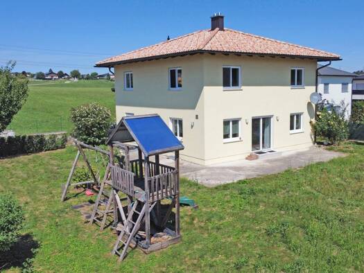 Einfamilienhaus zum Kauf 890.000 € 5 Zimmer 153 m² 992 m² Grundstück Perwang am Grabensee 5166