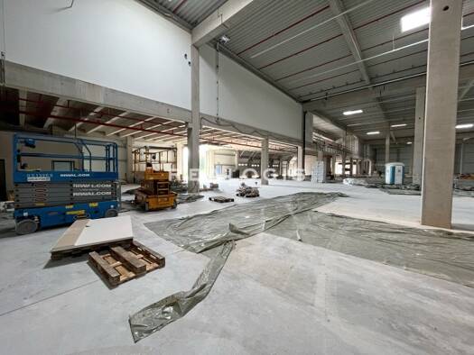 Halle/Industriefläche zur Miete 7.900 m² Lagerfläche teilbar ab 2.400 m² Bickendorf Köln 50825